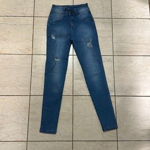 Jeans size 8 for women Colombian style, butt lifter, pull up, butt lifter.